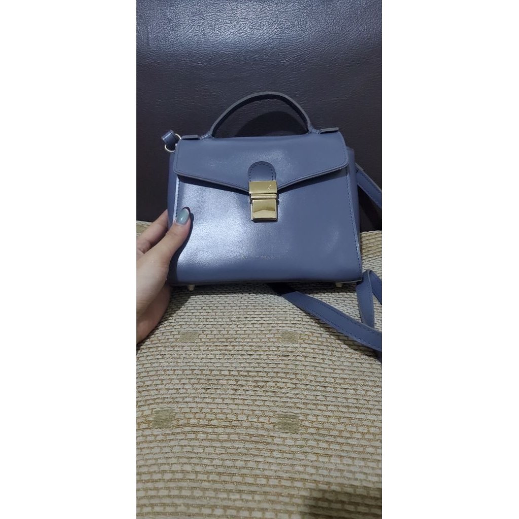 Preloved Sling Bag Alice Martha