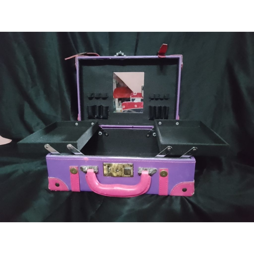 box makeup beauty case informa preloved