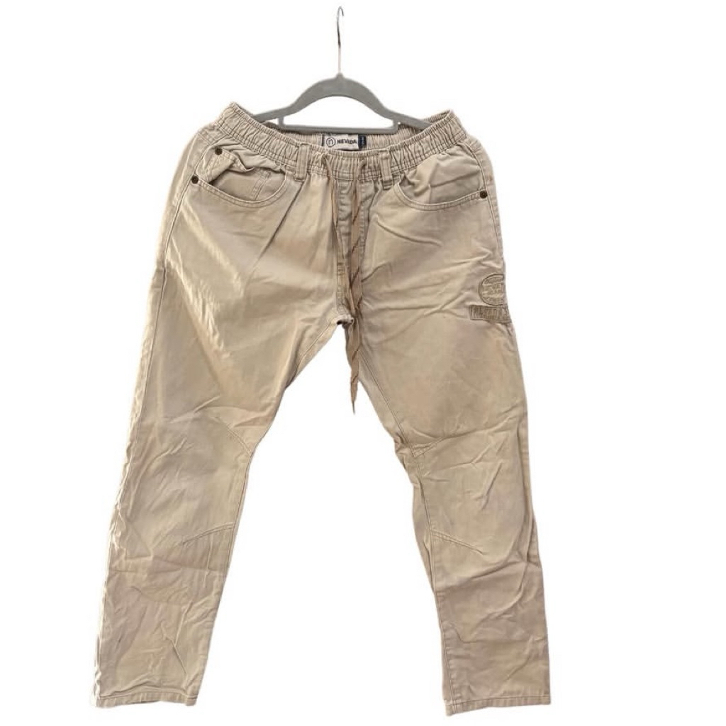 preloved celana nevada