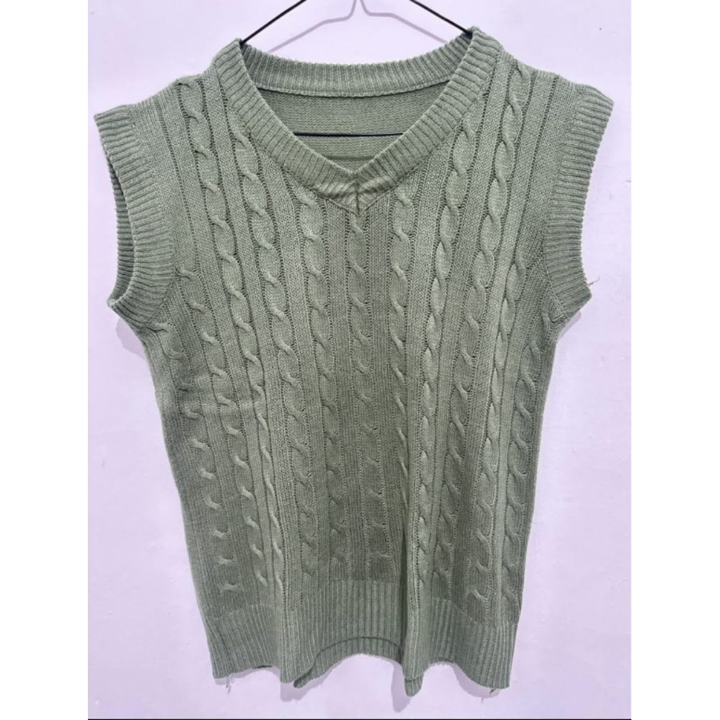 Preloved Vest Hijau Bahan Knit Wanita/Cewek