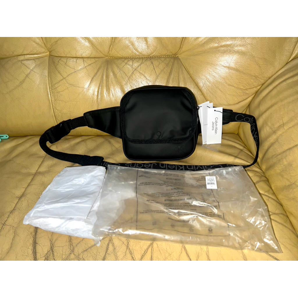 Calvin Klein Jeans Men Accesories Ultralight Rubberized Waistbag CK CKJ Original NEW ORI Tas cowok B