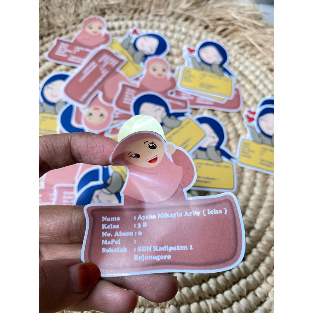 

Sticker Label Nama Buku, Botol, Alat tulis , Dll