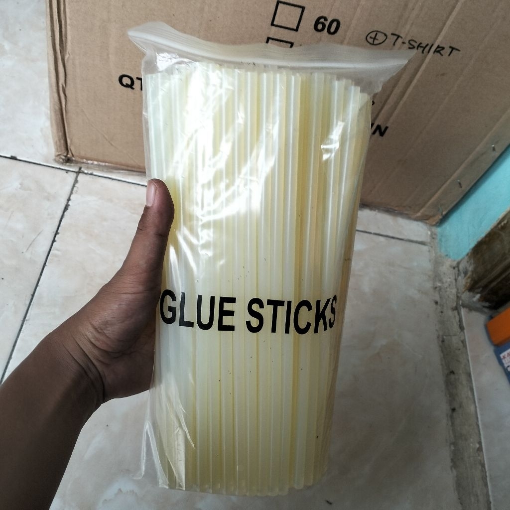 

glue sticks / lem bakar kecil berat 1 kg