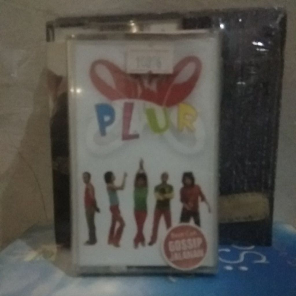 kaset pita slank plur baru
