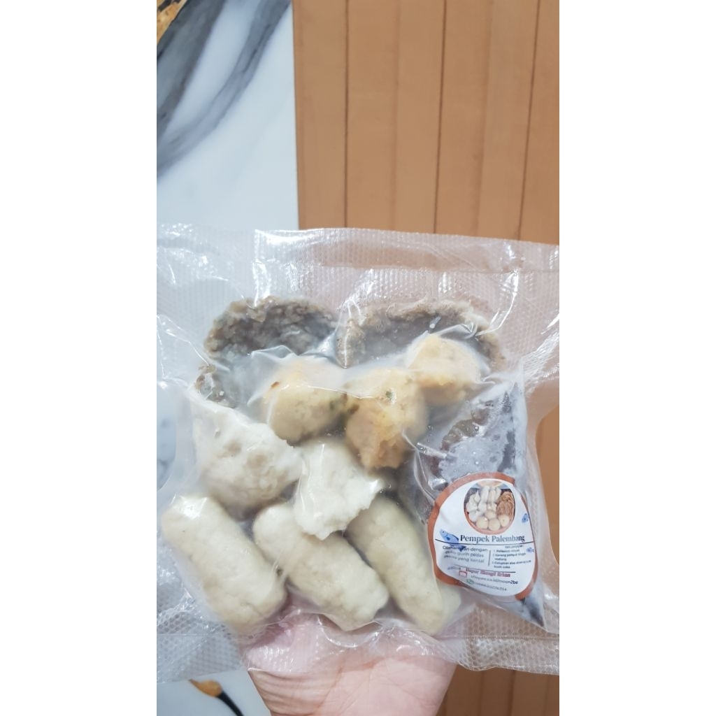 

Pempek Ikan tenggiri isi 10