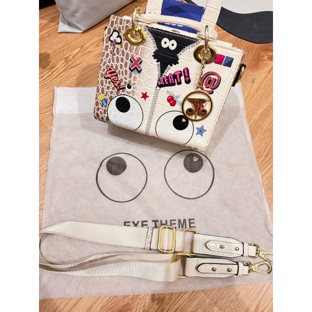 HUER - Weikhya Eye Theme Khaki