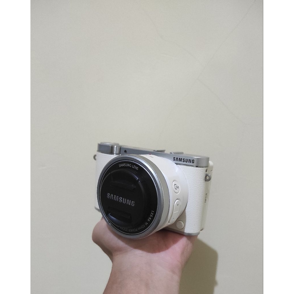 KAMERA MIRRORLESS SAMSUNG NX3000 FULLSET