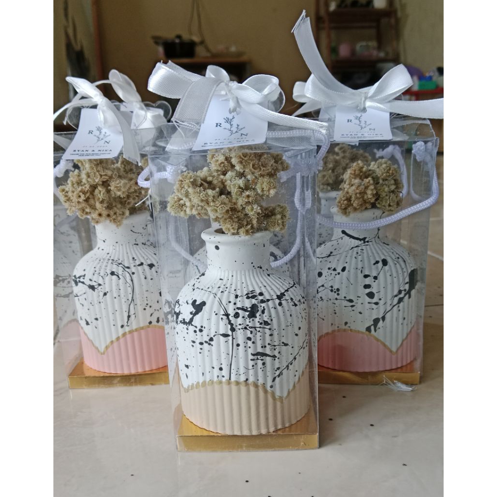 Souvenir Vas Bunga Kering | Souvenir wedding aesthetic | souvenir khitan unik | Souvenir wedding mur