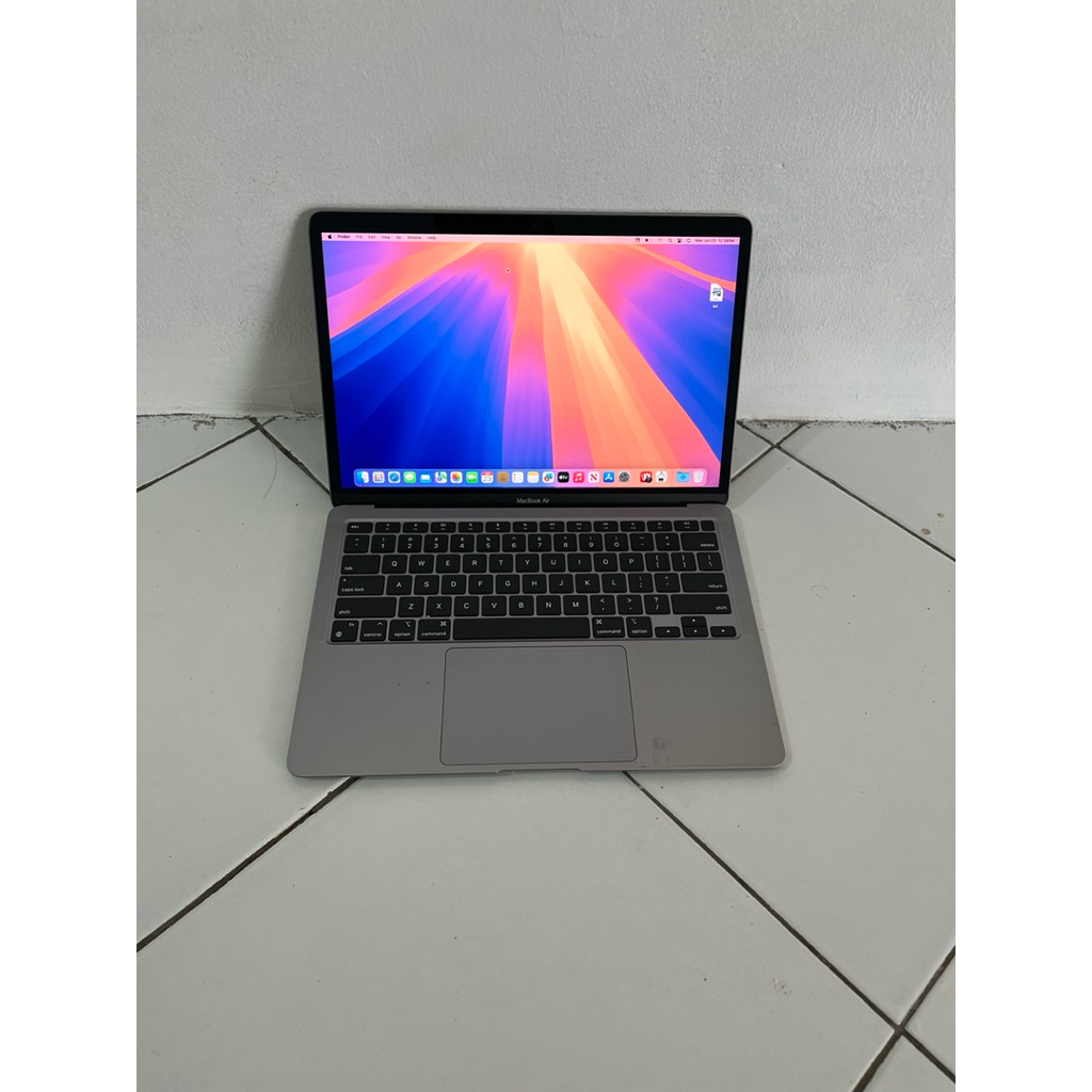 Macbook air m1 2020 8/512Gb 13” Second