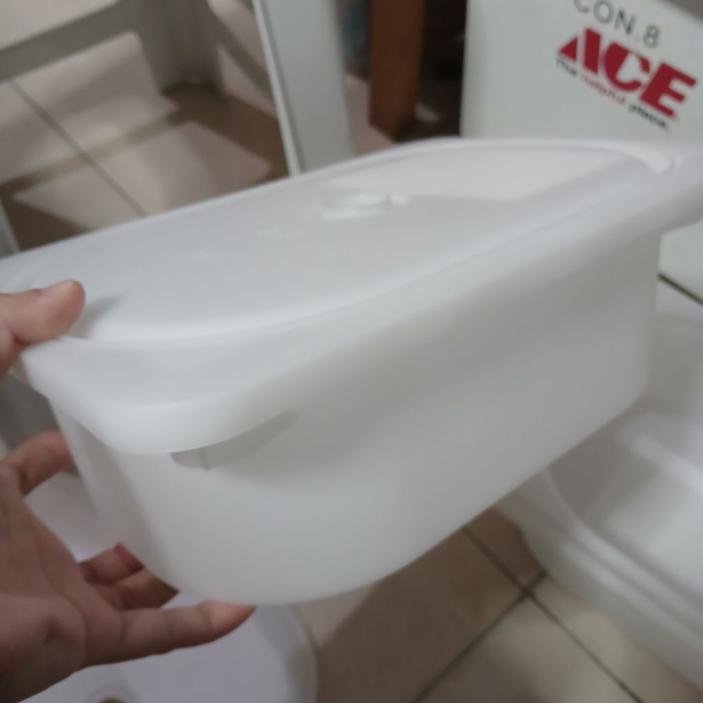 

Ikea Box kotak kecil dg tutup putih bening 20x30x10cm box aksesoris mainan