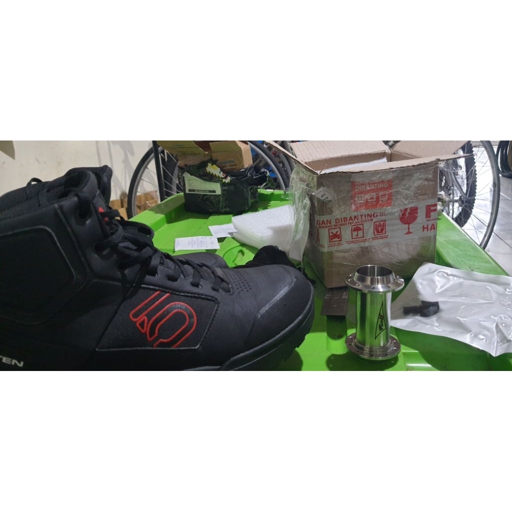 sepatu 510 fiveten shoes adidas impact pro mid d30