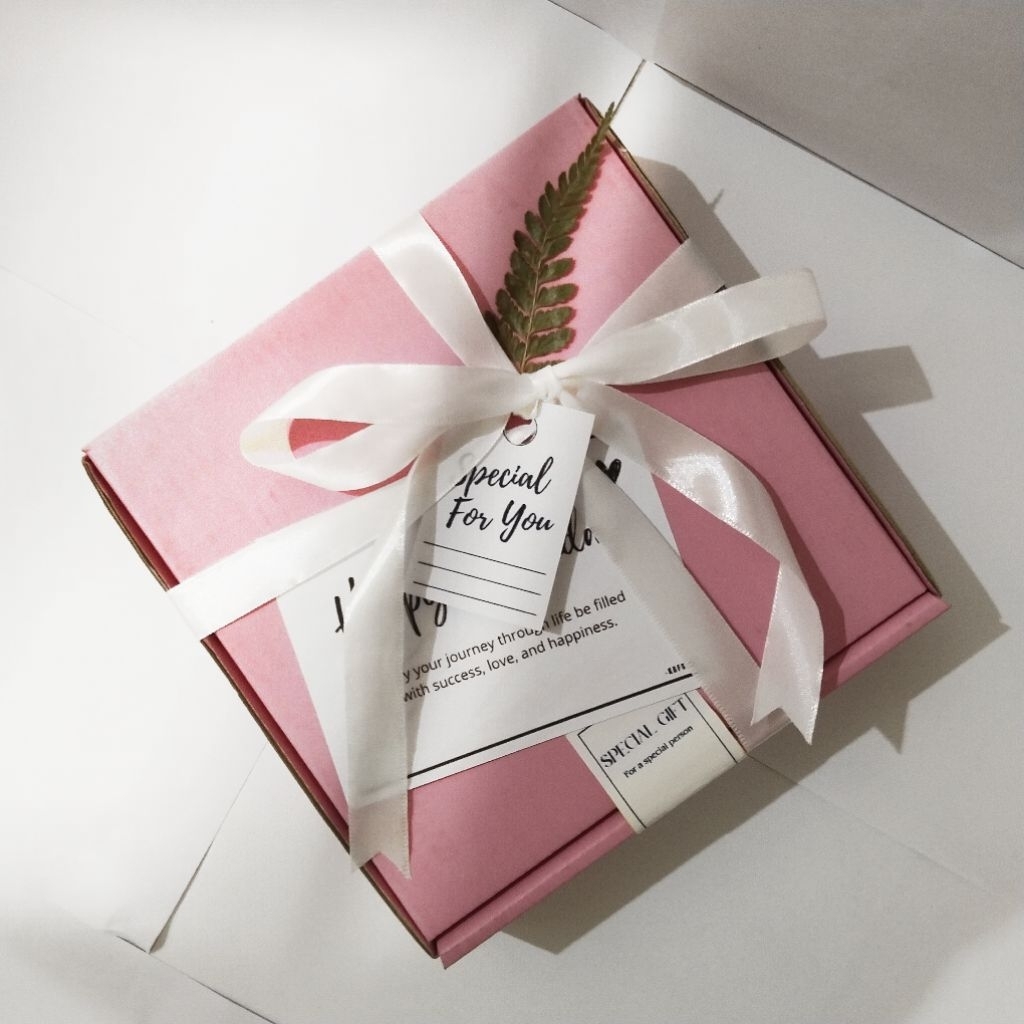 box gift/Kotak kado ulang tahun/aesthetic box/hampers/Hadiah/box pink/kotak kado/pink/pita