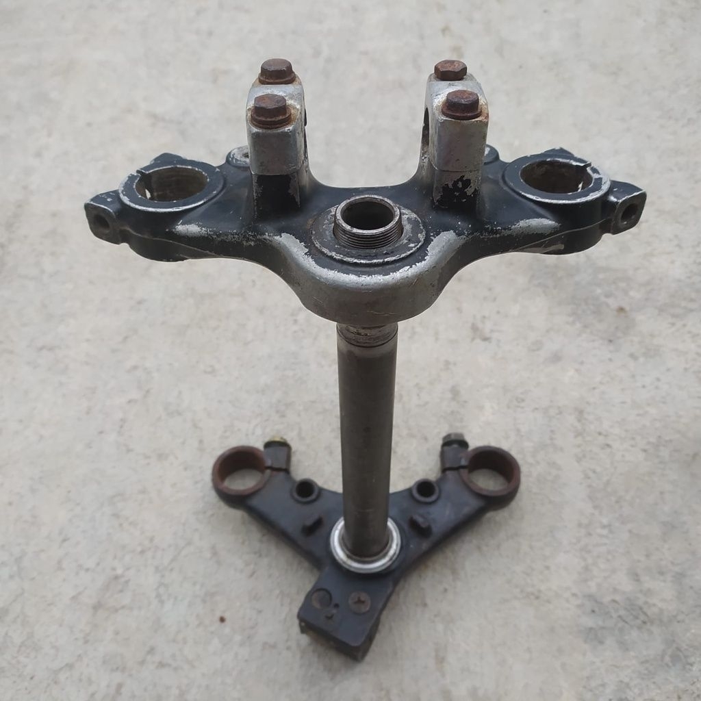 Segitiga T Atas Bawah Honda Gl100 Gl125 Original