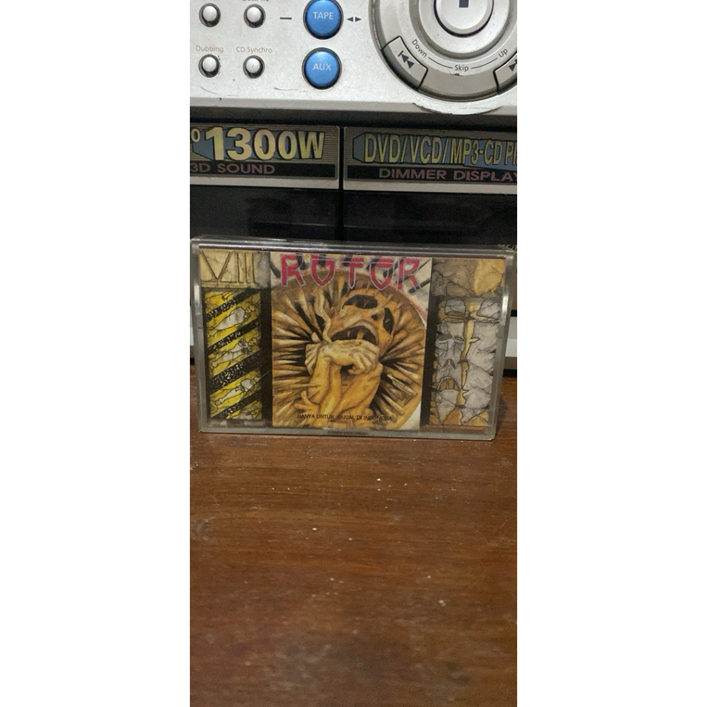 Kaset Rotor Behind The 8 Ball