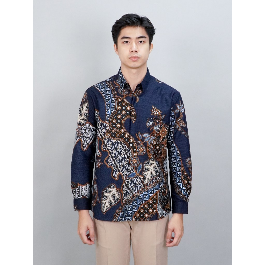 Swipe Up Kemeja Batik Pria Modern Slimfit Katun Lengan Panjang Motif Akai Navy Brown