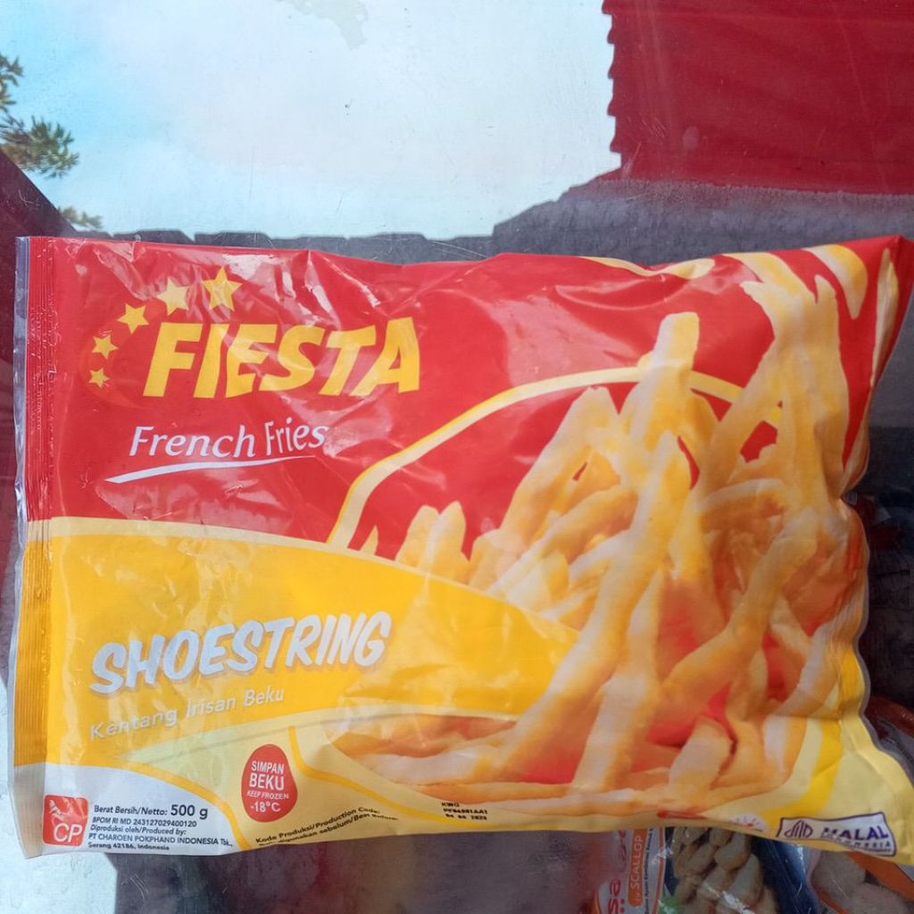 

Fiesta French Fries Shoestring Kentang Irisan Beku 500 gram