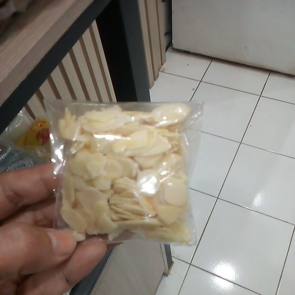 

kacang almond kemasan kecil