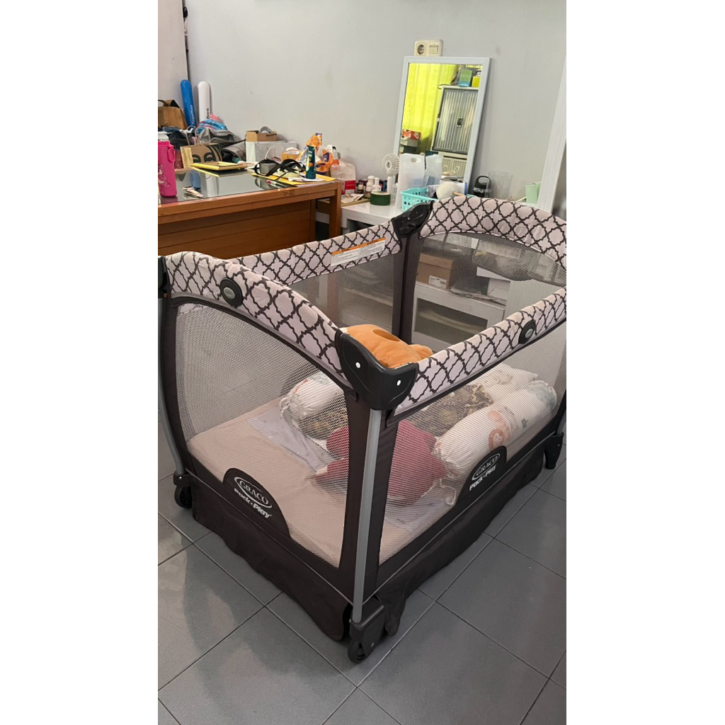 graco baby box pack n play