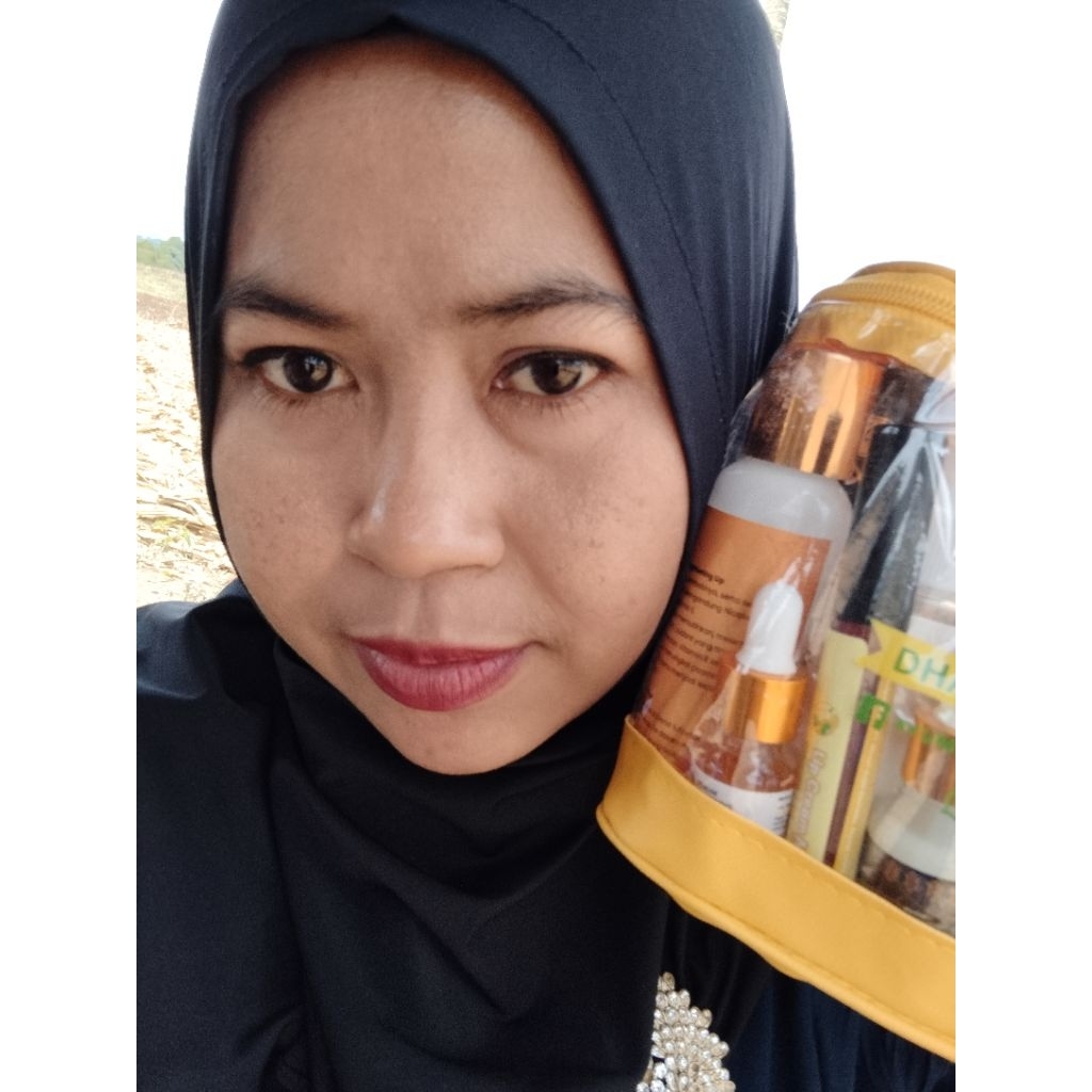 dha AyuFit skincare