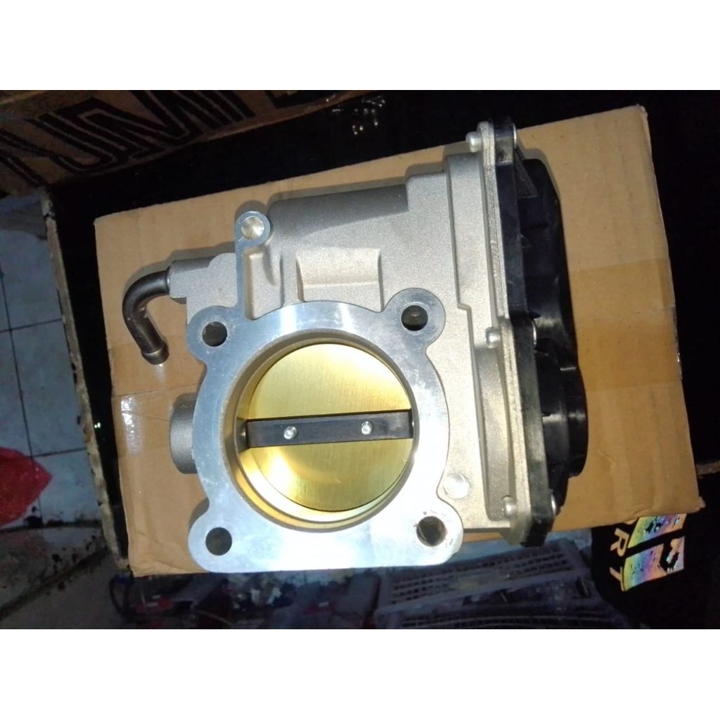 Throttle body trotol body innova bensin 22030-0C010 original