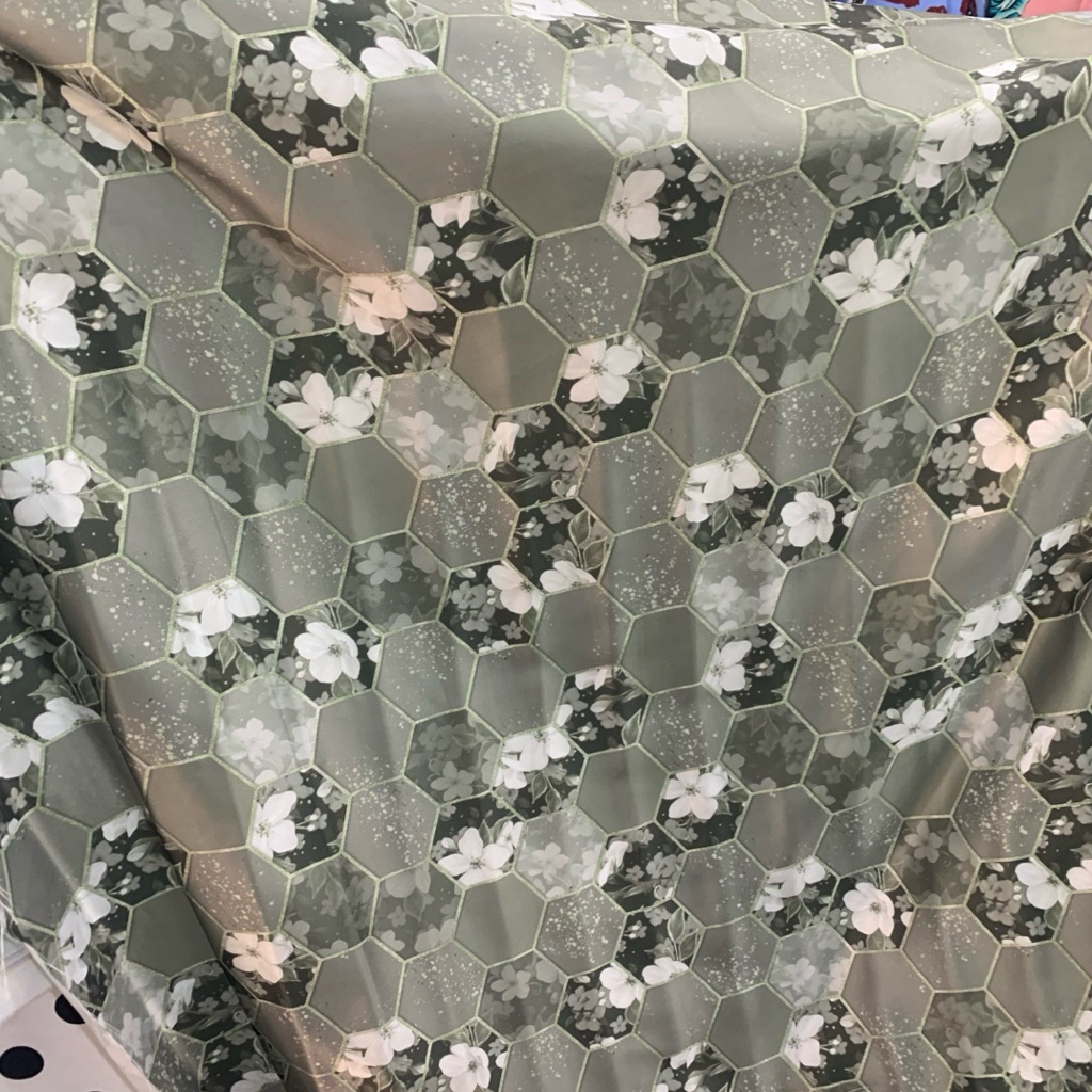 kain cavali silk motif - kain roberto cavali silk premium - kain cavali silk motif import