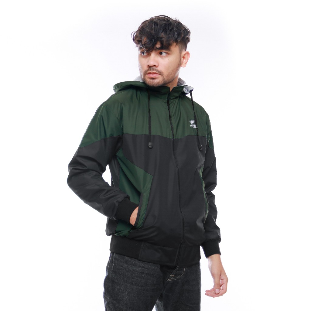Jaket Bolak Balik Parasut Taslan Pria dan Wanita Windbreaker Waterproof Hijau Army Hitam Terbaru