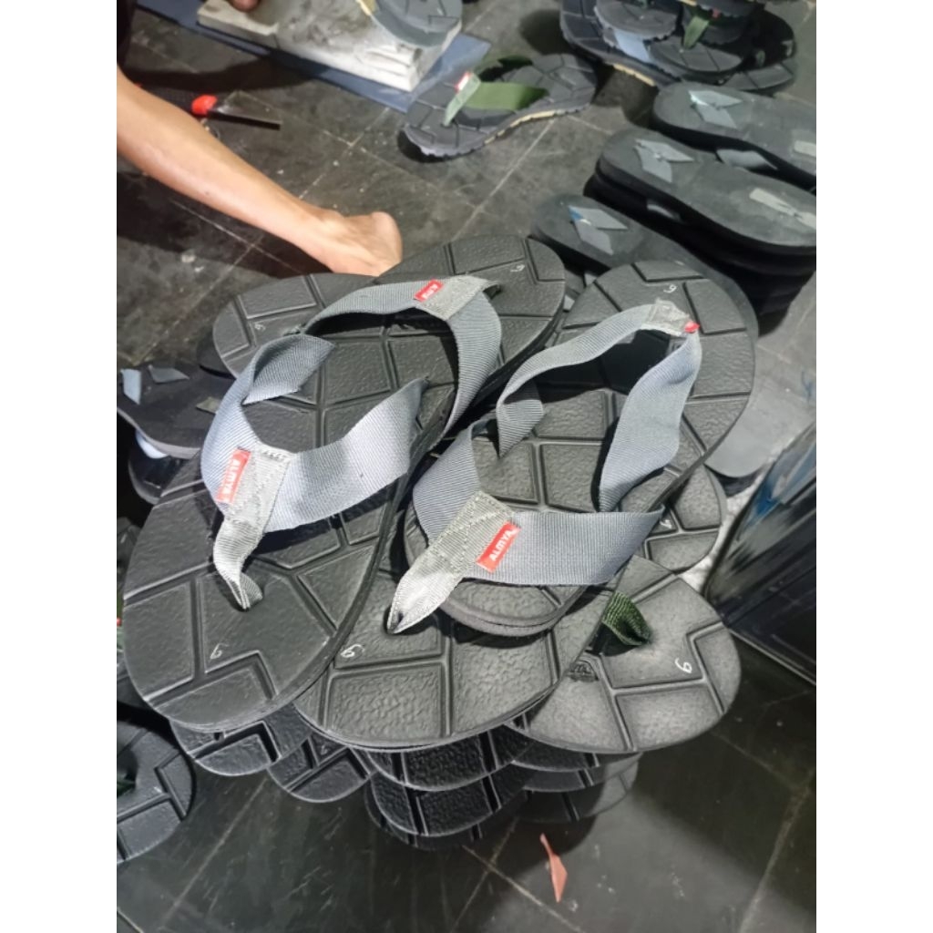 sendal pria almya original 100%