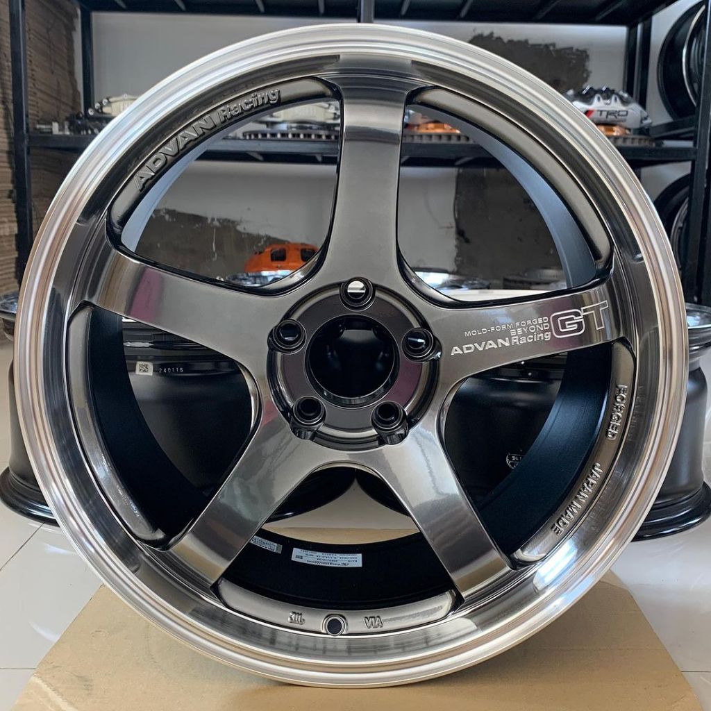 VELG ADVAN GT BEYOND R18 RING ORI