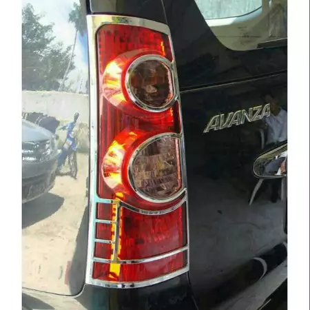 Garnish belakang avanza vvti