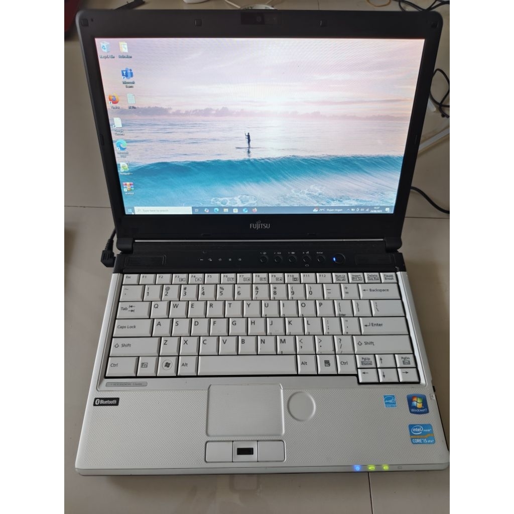 laptop fujitsu S761