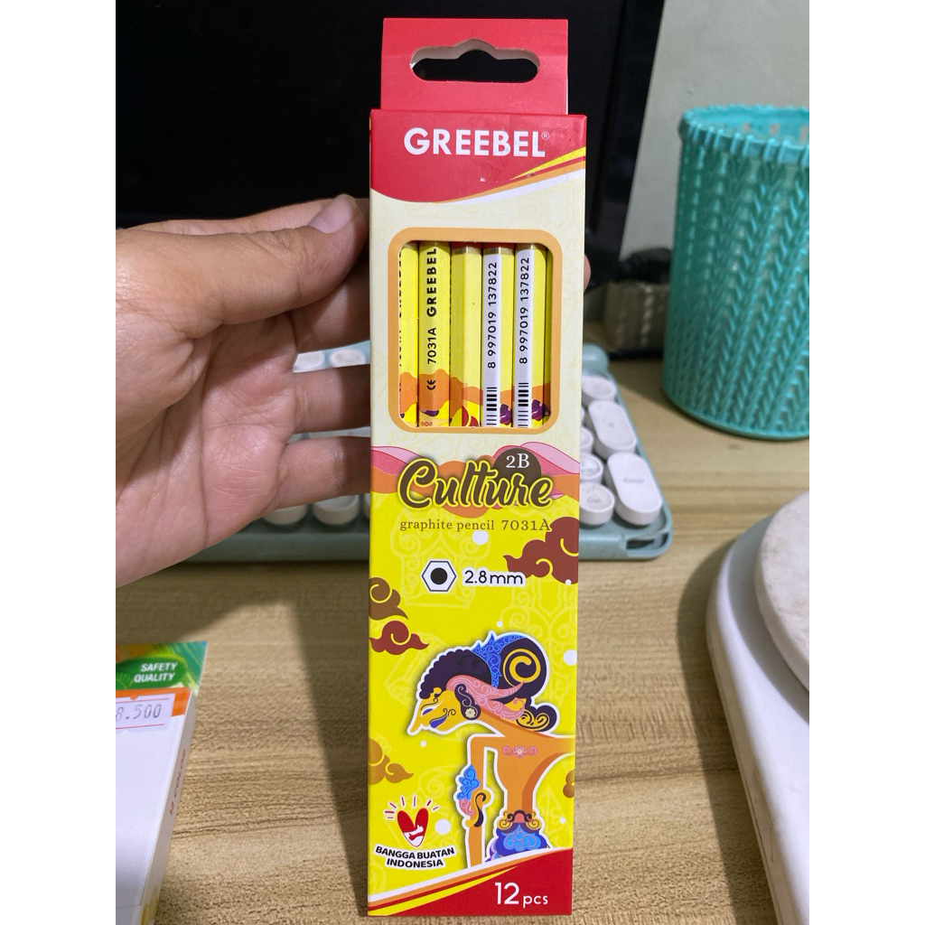 

Pensil greebel isi 12