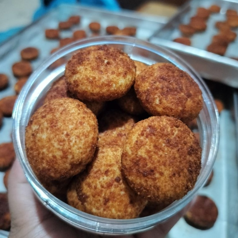 

Palm Cheese Cookies Premium – Kue Kering Keju Gula Palem, Renyah & Gurih Homemade 200g