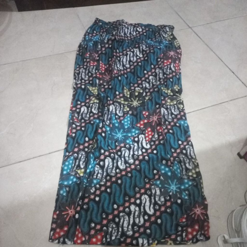 PRELOVED ROK KEBAYA