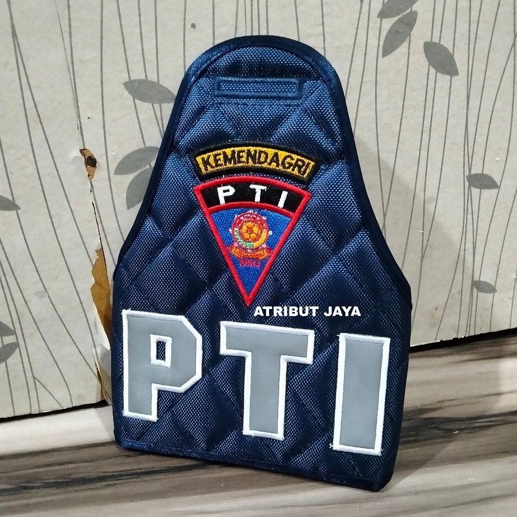 ban lengan pti pol pp