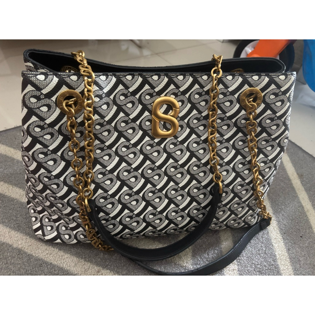 PRELOVED BUTTONSCARVES TAS bimu shoulder bag hitam