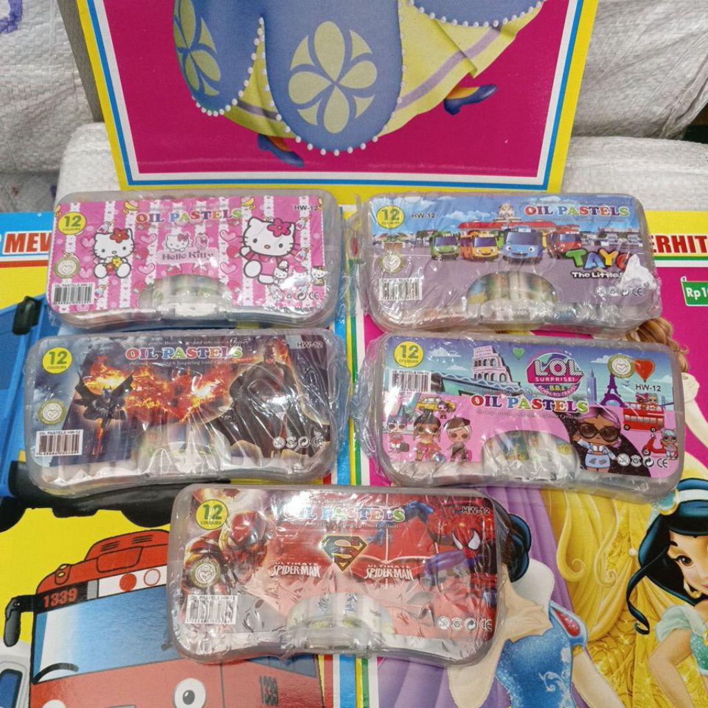 

Crayon Warna Isi 12 pcs Random