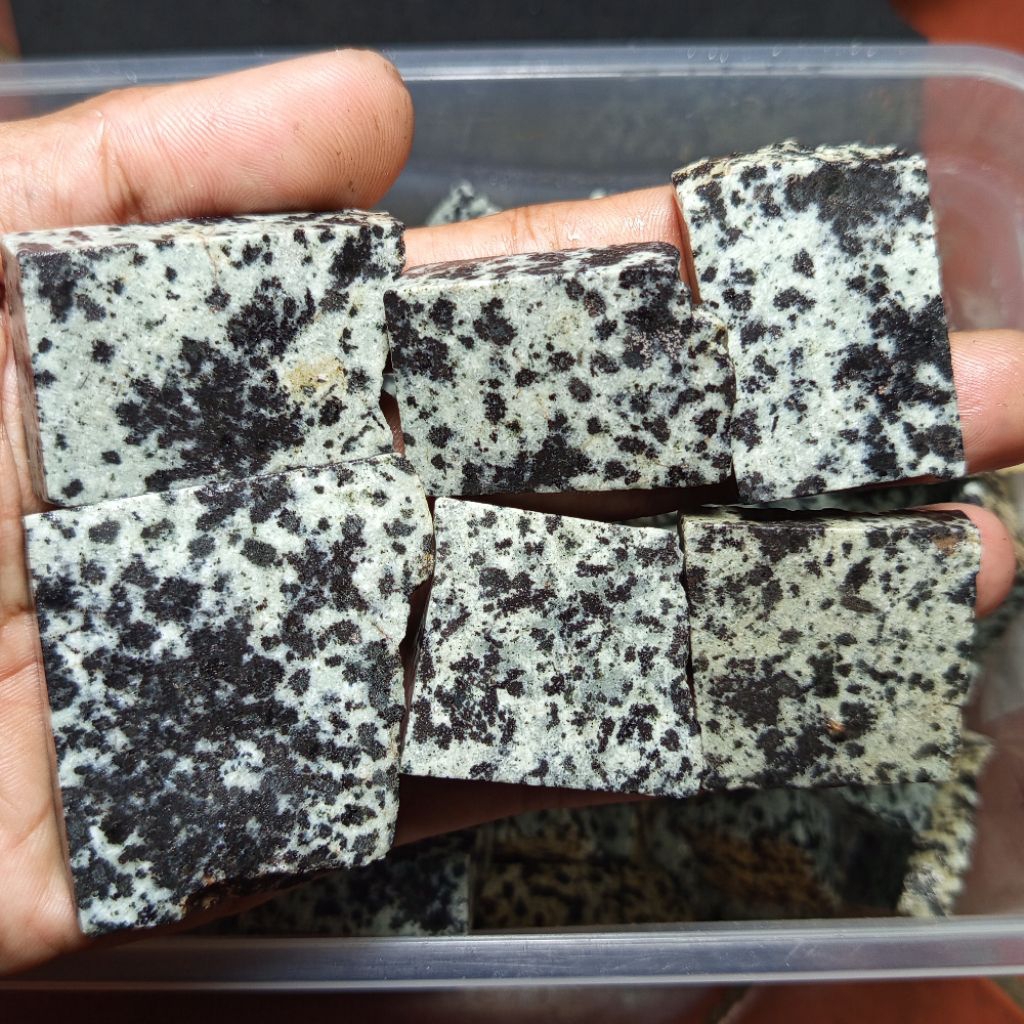 batu badar besi totol/bongkahan batu akik badar besi totol natural nempel magnet