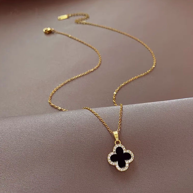 COD Liontin Semanggi Empat Daun Bentuk Hati Fashion, Sederhana, Ceruk Mengkilap Kemewahan Ringan