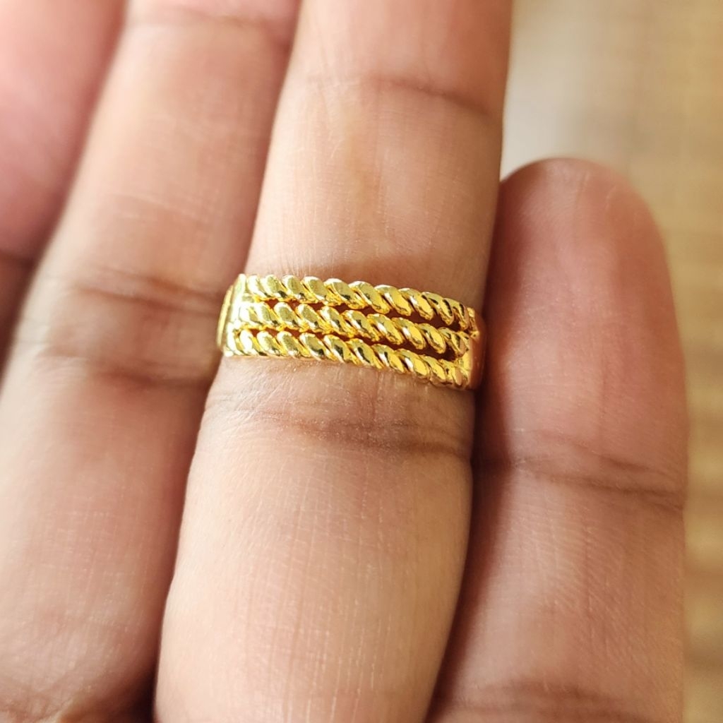 Cincin Lilit Tiga Baris Lapis Emas Asli