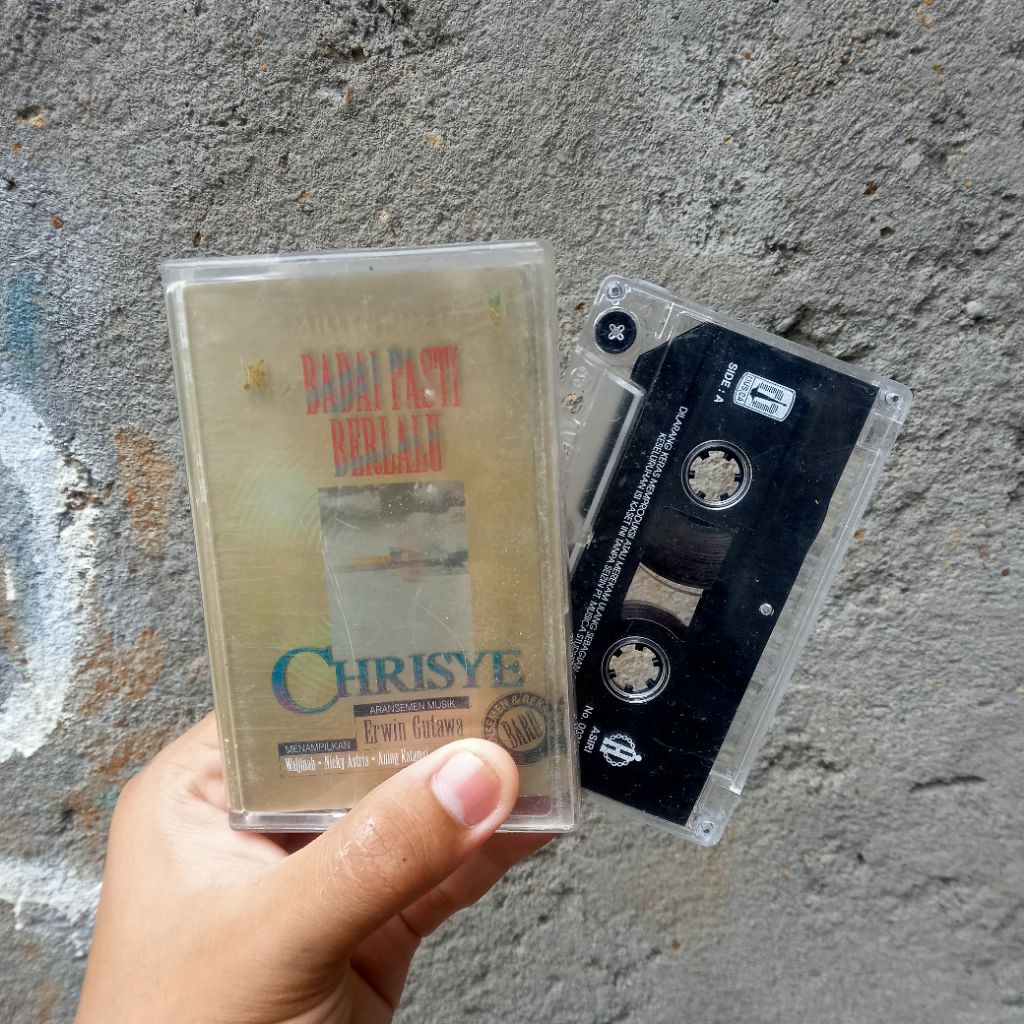 Kaset Chrisye - Badai Pasti Berlalu