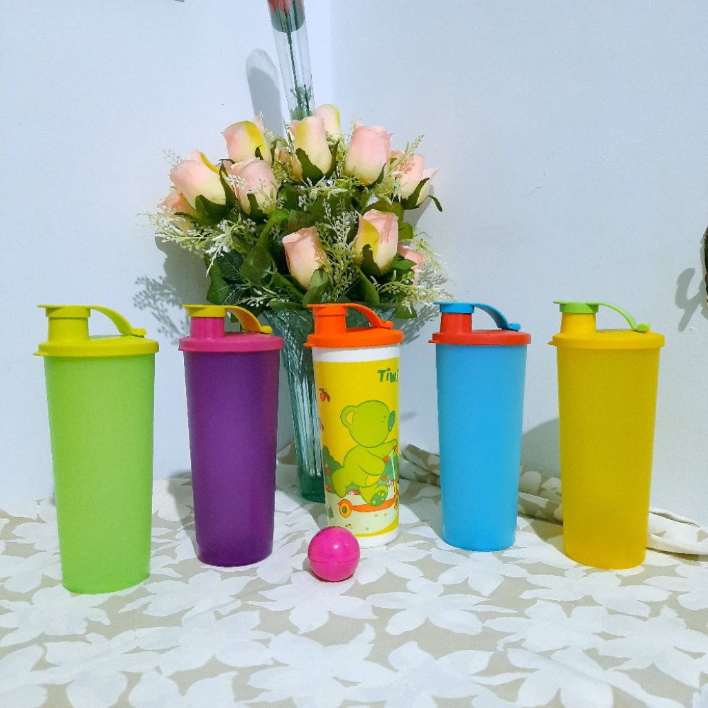 Kiddie Tumbler Tiwi Tupperware (470ml)