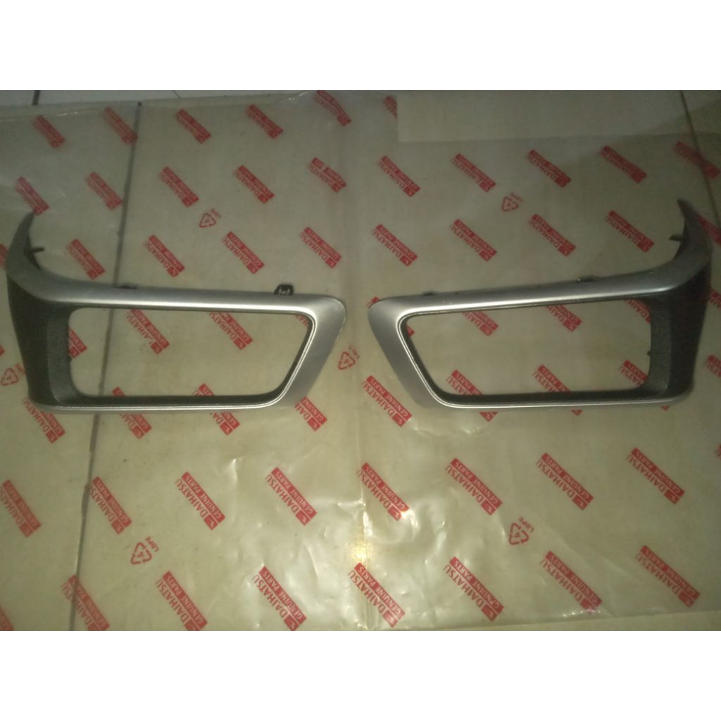 COVER PANEL AC INNOVA ZENIX PANEL SIDE VENT INNOVA ZENIX ORIGINAL