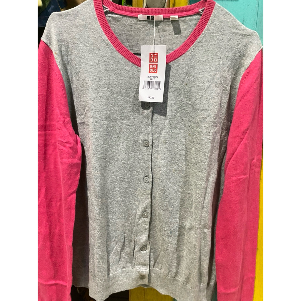 Cardigan Oneck Uniqlo Fanta Abu