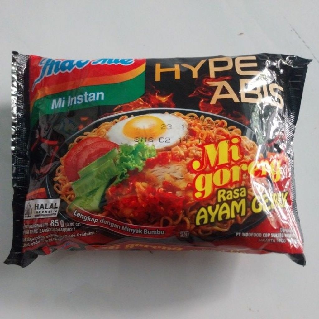 

indomie ayam geprek, indomie goreng, indomie aceh, indomie goreng enak, indomie pedas, indomie gurih,