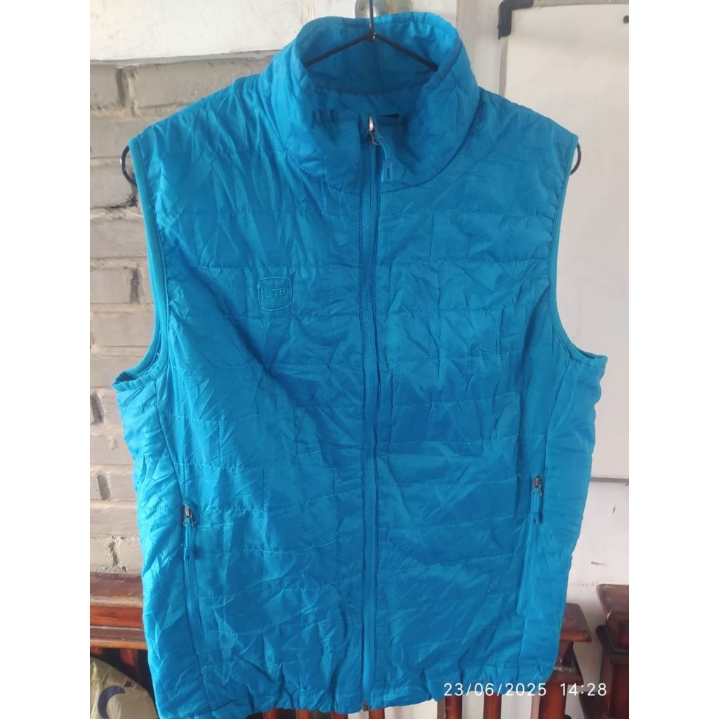 preloved rompi/vest (second) LD 104 cm Panjang Atasan 62 cm