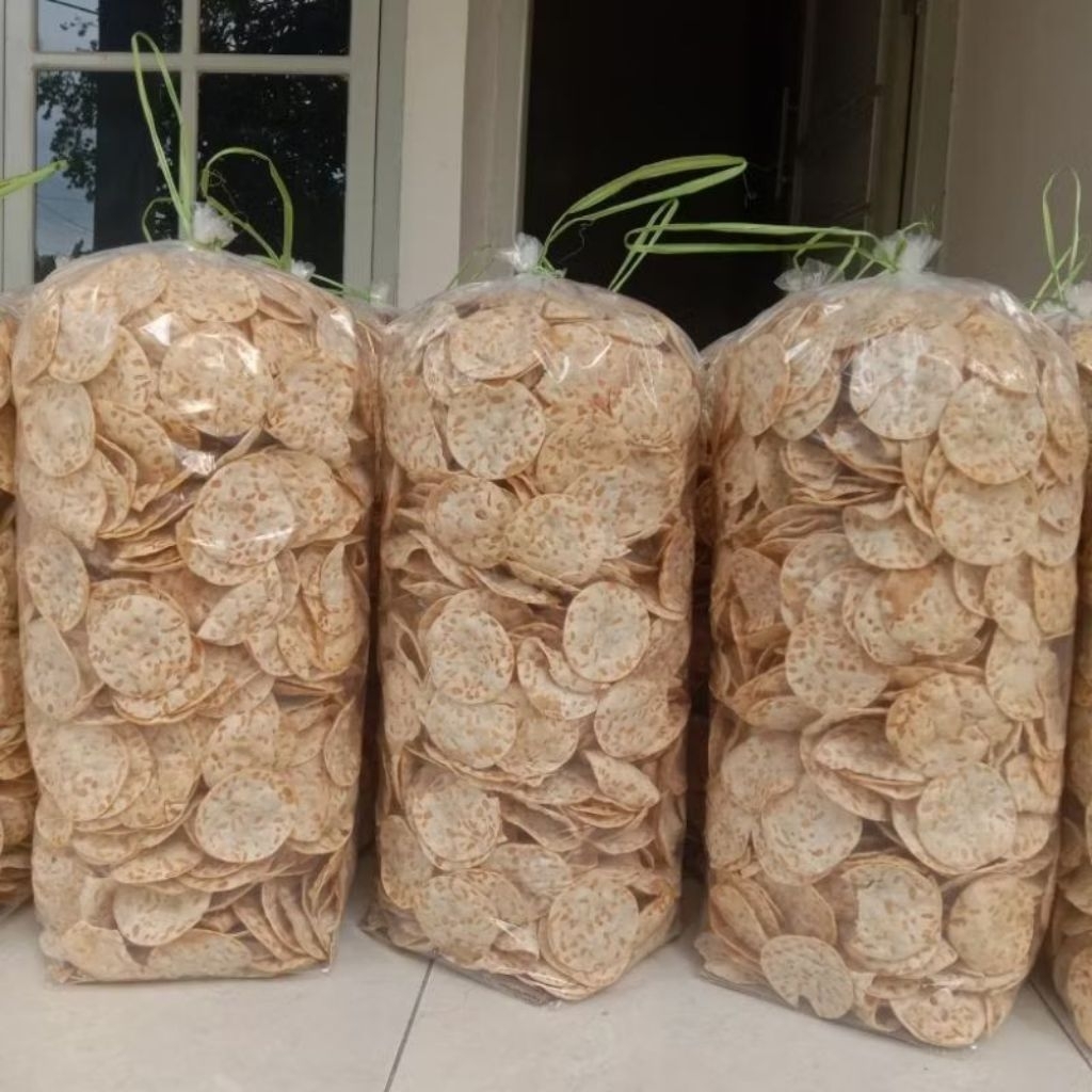 

1 Kg Keripik Tempe Sagu Gurih Renyah Kripik Tempe Spesial 1 Kilo