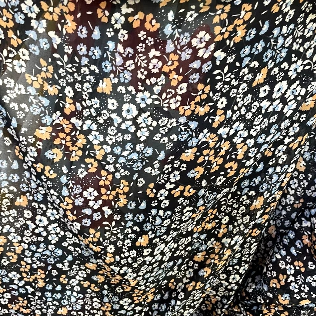 Kain Sifon Hitam Motif Bunga Kecil Warna Biru Kuning – Bahan Adem, Lembut, Cocok untuk Gamis ajt