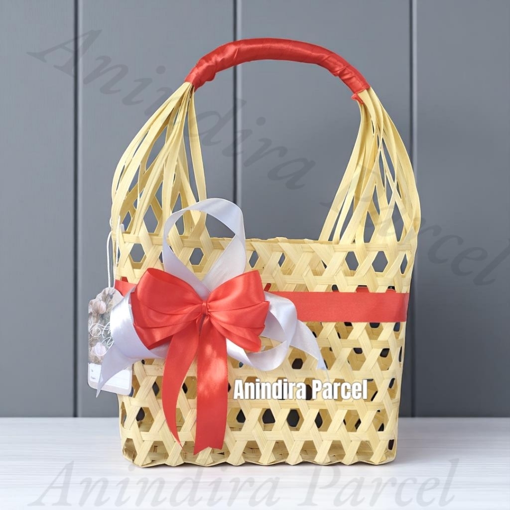 KERANJANG ANYAMAN BESAR SUDAH DI BLEACHING PUTIH UNTUK.ISIAN MAKANAN HAMPERS PARCEL DAN LAINNYA