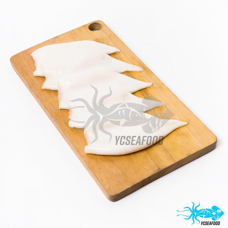 

Cumi Tube Frozen Kupas Bersih Isi 4 (1KG)