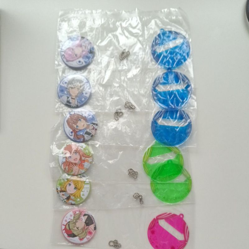 Sega Lucky Kuji Project Sekai Movie Can Badge with Keychain Cover